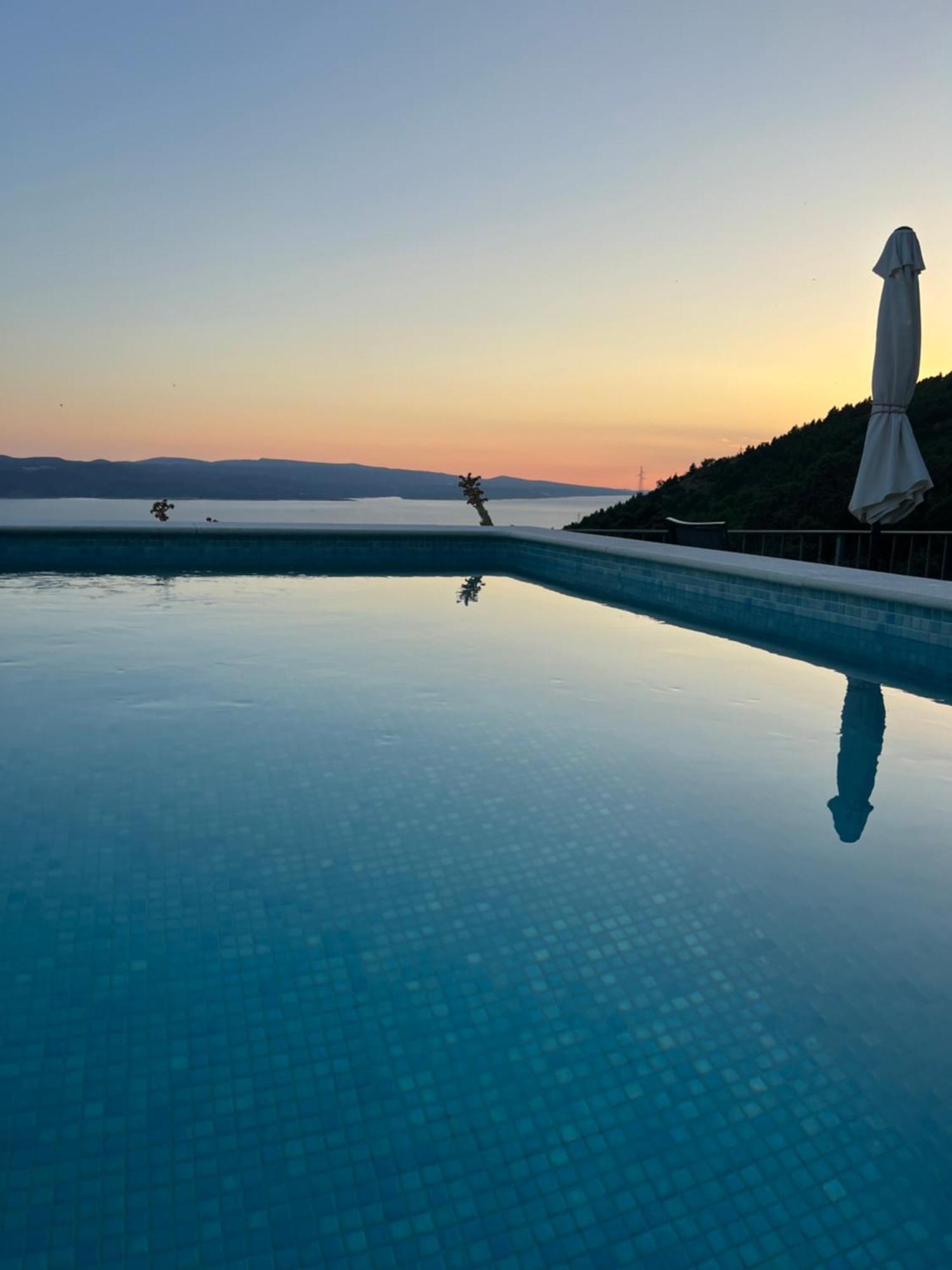 Villa Kristina - Ferienhaus Baska Voda - Topici, Private Outdoor Swimmingpool, Wifi Esterno foto